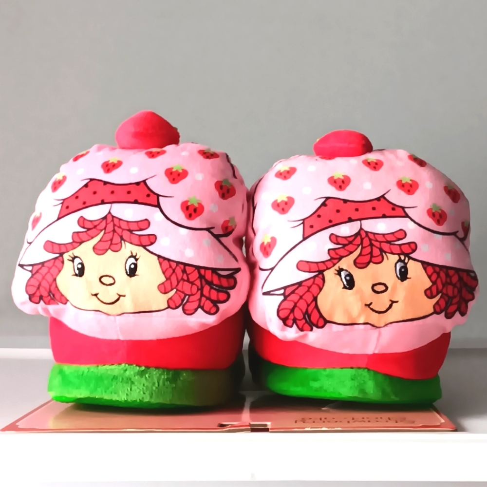 NEW Strawberry Shortcake Plush Slip-In Slippers 3D Plush Image Size XS/S 5/6